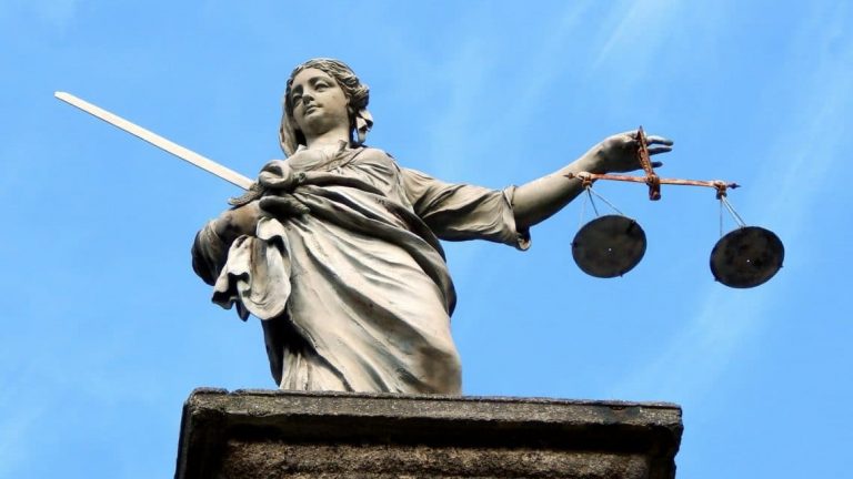 Avocat : comment être repéré par ses futurs clients?
