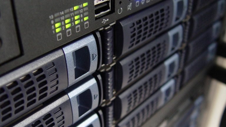 Hébergement web : pourquoi choisir un serveur virtuel dédié VPS ?